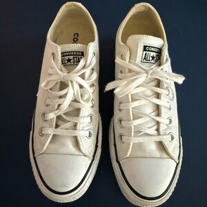 Converse All Star Classic White Canvas Sneakers Size 7
